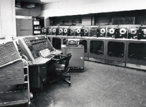 This is what the entire UNIVAC unit looked like